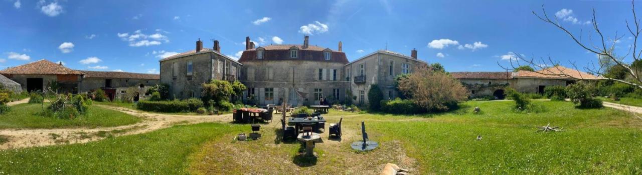 Eco Logis De Chantegrolle Champagne-Mouton Exteriör bild